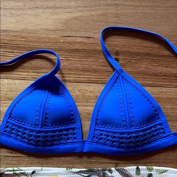 TRIANGL SWIMSUIT - Picture 2 of 4